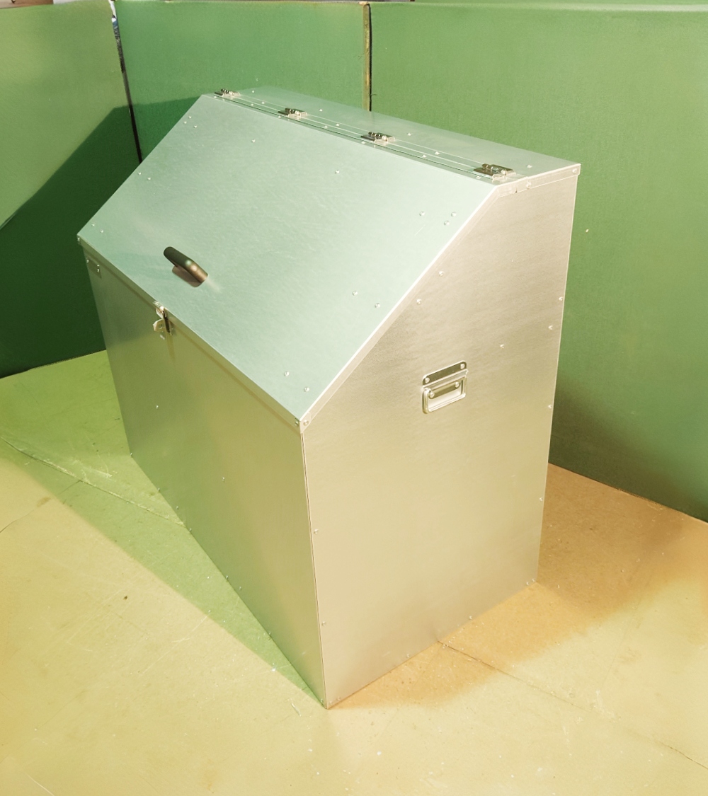 Feed Bin - Three Compartment Sloped